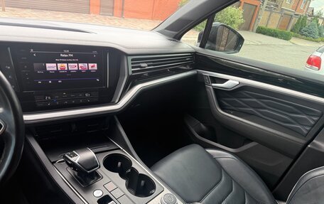 Volkswagen Touareg III, 2021 год, 5 800 000 рублей, 13 фотография