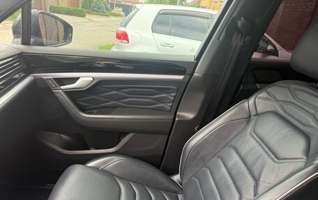 Volkswagen Touareg III, 2021 год, 5 800 000 рублей, 14 фотография