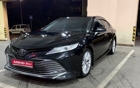 Toyota Camry, 2021 год, 2 600 000 рублей, 1 фотография