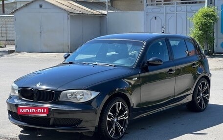 BMW 1 серия, 2008 год, 640 000 рублей, 1 фотография