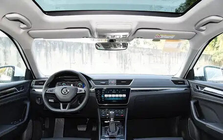 Skoda Superb III рестайлинг, 2025 год, 3 250 000 рублей, 12 фотография