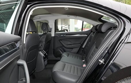 Skoda Superb III рестайлинг, 2025 год, 3 250 000 рублей, 9 фотография