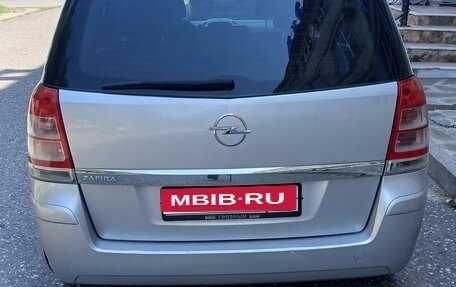 Opel Zafira B, 2012 год, 680 000 рублей, 1 фотография