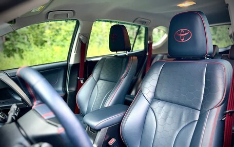 Toyota RAV4, 2017 год, 3 245 000 рублей, 9 фотография