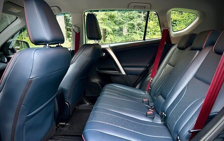 Toyota RAV4, 2017 год, 3 245 000 рублей, 10 фотография