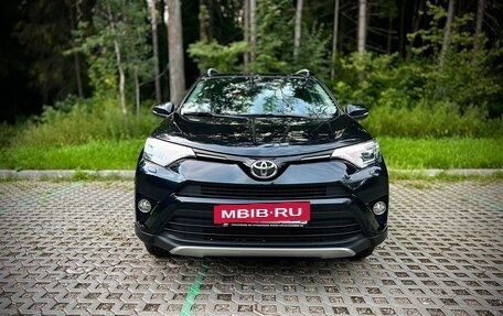 Toyota RAV4, 2017 год, 3 245 000 рублей, 4 фотография
