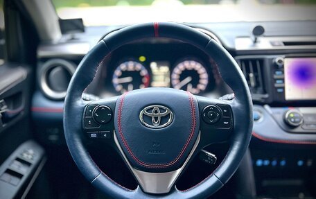 Toyota RAV4, 2017 год, 3 245 000 рублей, 16 фотография