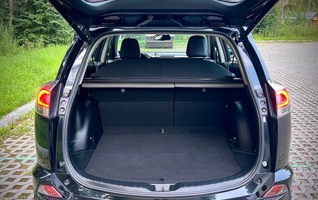 Toyota RAV4, 2017 год, 3 245 000 рублей, 19 фотография