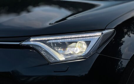 Toyota RAV4, 2017 год, 3 245 000 рублей, 21 фотография