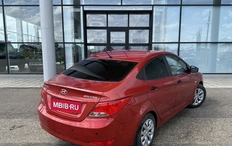 Hyundai Solaris II рестайлинг, 2015 год, 1 050 000 рублей, 5 фотография