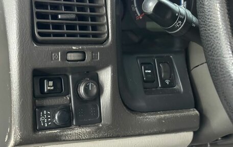 Nissan Patrol, 2003 год, 2 150 000 рублей, 22 фотография
