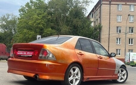 Toyota Altezza, 2000 год, 600 000 рублей, 2 фотография