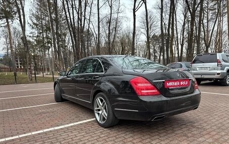 Mercedes-Benz S-Класс, 2005 год, 900 000 рублей, 2 фотография