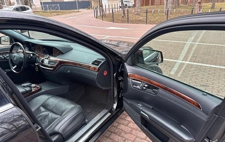 Mercedes-Benz S-Класс, 2005 год, 900 000 рублей, 25 фотография