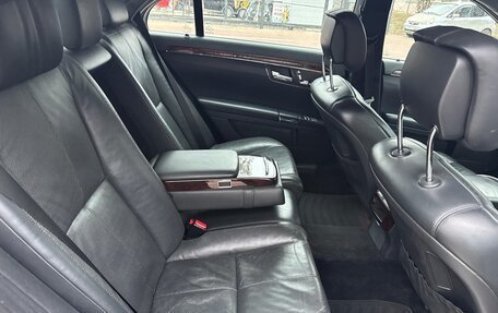 Mercedes-Benz S-Класс, 2005 год, 900 000 рублей, 24 фотография