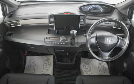 Honda Freed I, 2010 год, 999 000 рублей, 14 фотография