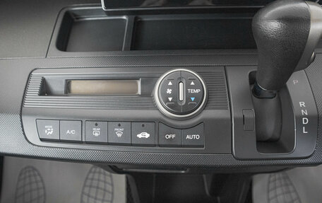Honda Freed I, 2010 год, 999 000 рублей, 18 фотография