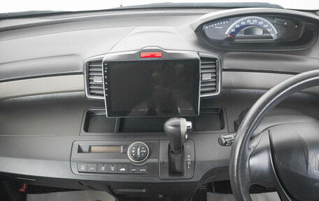 Honda Freed I, 2010 год, 999 000 рублей, 17 фотография