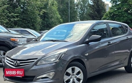 Hyundai Solaris II рестайлинг, 2015 год, 689 000 рублей, 2 фотография