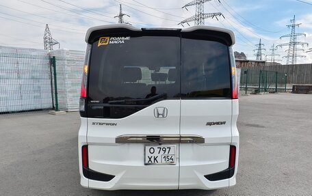 Honda Stepwgn IV, 2015 год, 1 800 000 рублей, 5 фотография