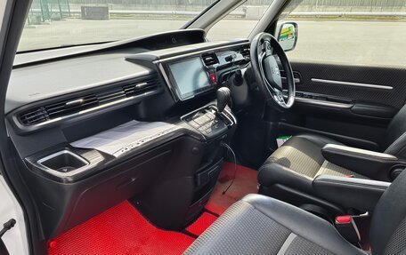 Honda Stepwgn IV, 2015 год, 1 800 000 рублей, 12 фотография