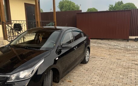 KIA Rio IV, 2019 год, 980 000 рублей, 2 фотография