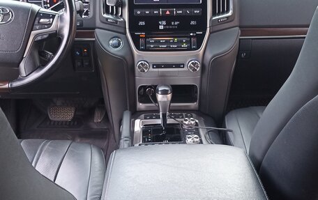 Toyota Land Cruiser 200, 2020 год, 7 800 000 рублей, 15 фотография