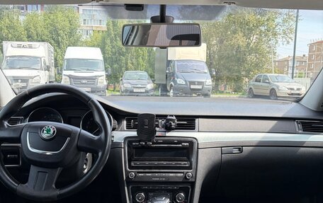 Skoda Superb III рестайлинг, 2012 год, 1 100 000 рублей, 8 фотография