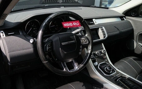 Land Rover Range Rover Evoque I, 2017 год, 2 650 000 рублей, 14 фотография