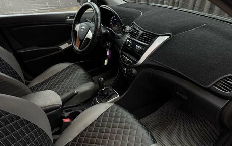 Hyundai Solaris II рестайлинг, 2015 год, 749 777 рублей, 15 фотография