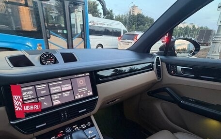 Porsche Cayenne III, 2018 год, 8 000 000 рублей, 12 фотография