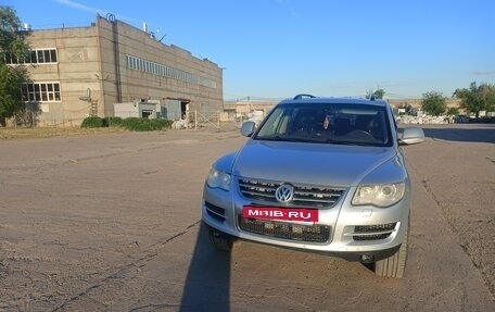 Volkswagen Touareg III, 2009 год, 1 080 000 рублей, 2 фотография