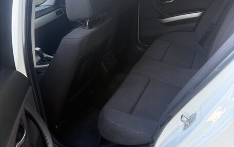 BMW 3 серия, 2009 год, 930 000 рублей, 11 фотография