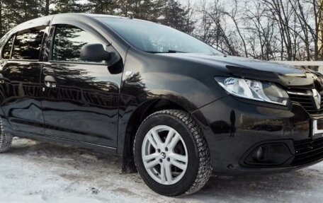 Renault Logan II, 2015 год, 400 000 рублей, 3 фотография