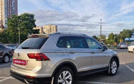 Volkswagen Tiguan II, 2021 год, 2 470 000 рублей, 5 фотография