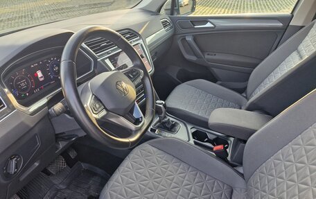 Volkswagen Tiguan II, 2021 год, 2 470 000 рублей, 10 фотография