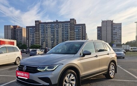 Volkswagen Tiguan II, 2021 год, 2 470 000 рублей, 9 фотография