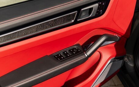 Porsche Cayenne III, 2020 год, 12 690 000 рублей, 14 фотография