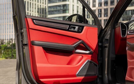 Porsche Cayenne III, 2020 год, 12 690 000 рублей, 13 фотография