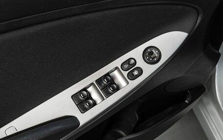 Hyundai Solaris II рестайлинг, 2016 год, 990 000 рублей, 12 фотография