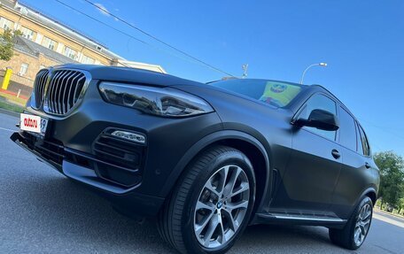 BMW X5, 2019 год, 4 800 000 рублей, 2 фотография