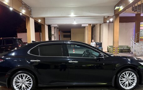 Toyota Camry, 2021 год, 2 600 000 рублей, 8 фотография