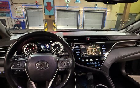 Toyota Camry, 2021 год, 2 600 000 рублей, 13 фотография