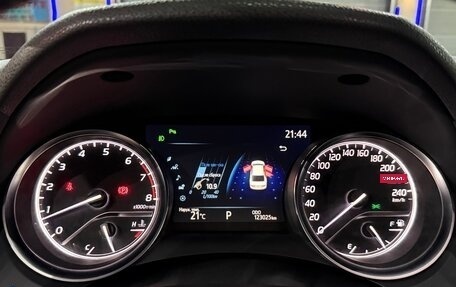 Toyota Camry, 2021 год, 2 600 000 рублей, 14 фотография