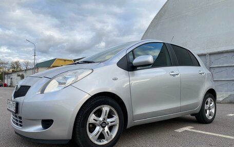Toyota Yaris III рестайлинг, 2006 год, 520 000 рублей, 4 фотография