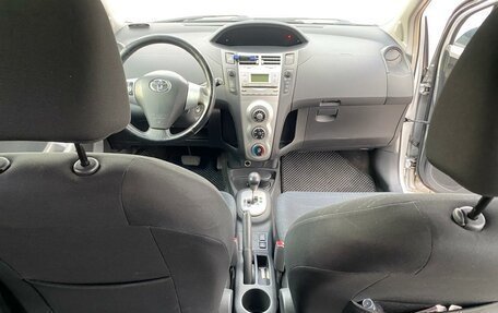 Toyota Yaris III рестайлинг, 2006 год, 520 000 рублей, 7 фотография