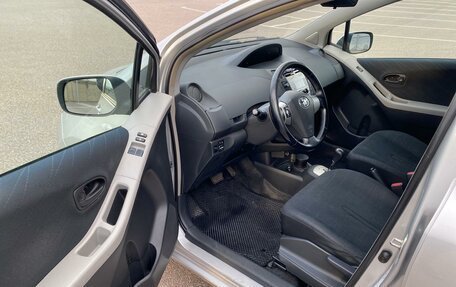 Toyota Yaris III рестайлинг, 2006 год, 520 000 рублей, 8 фотография