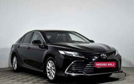 Toyota Camry, 2021 год, 1 990 000 рублей, 3 фотография