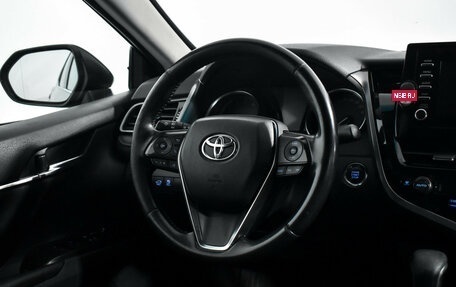 Toyota Camry, 2021 год, 1 990 000 рублей, 16 фотография