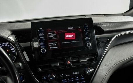 Toyota Camry, 2021 год, 1 990 000 рублей, 17 фотография